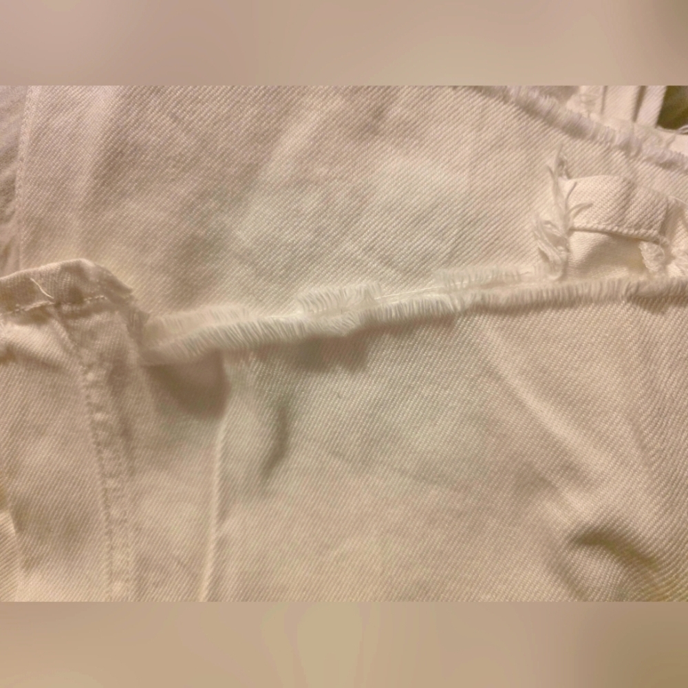 Giani Bini (GB) Mid Rise Distressed Flare Jean- Size 9- NWOT 🤍 - Picture 7 of 7